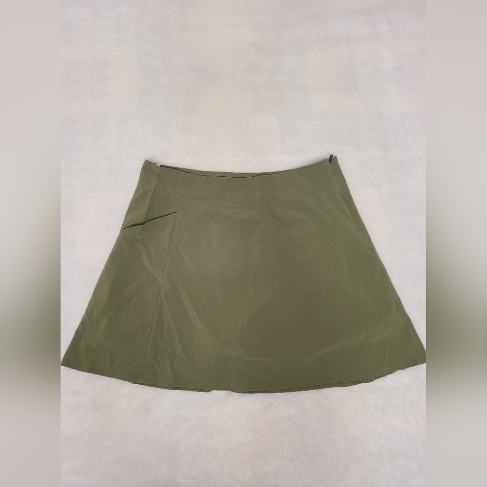 QOR Women's Hunter Green Skort Women's‎ Size 6